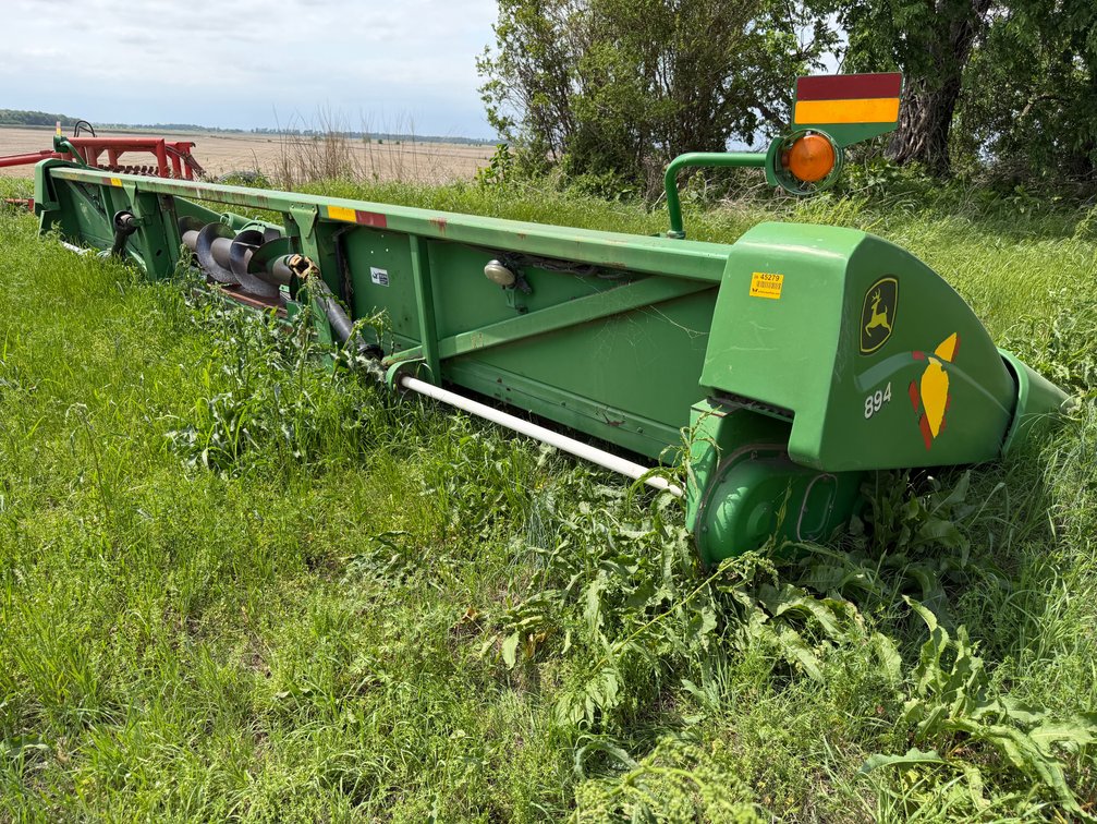 2000 John Deere  894  8-row 38" Corn Header