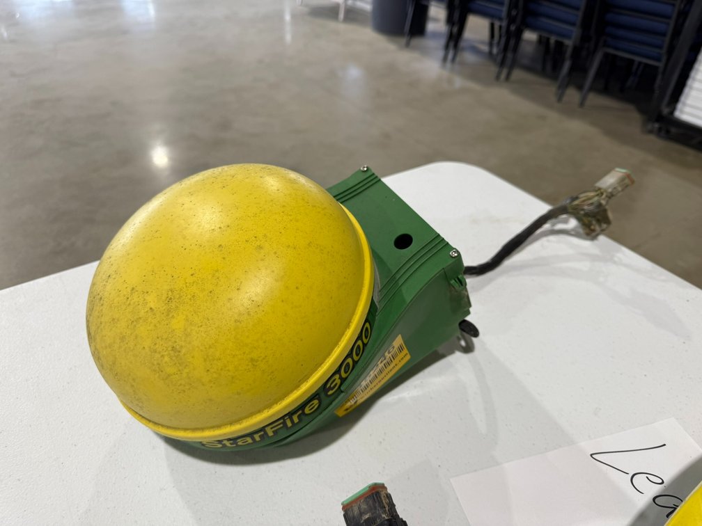 John Deere Star Fire 3000 Guideance Receiver