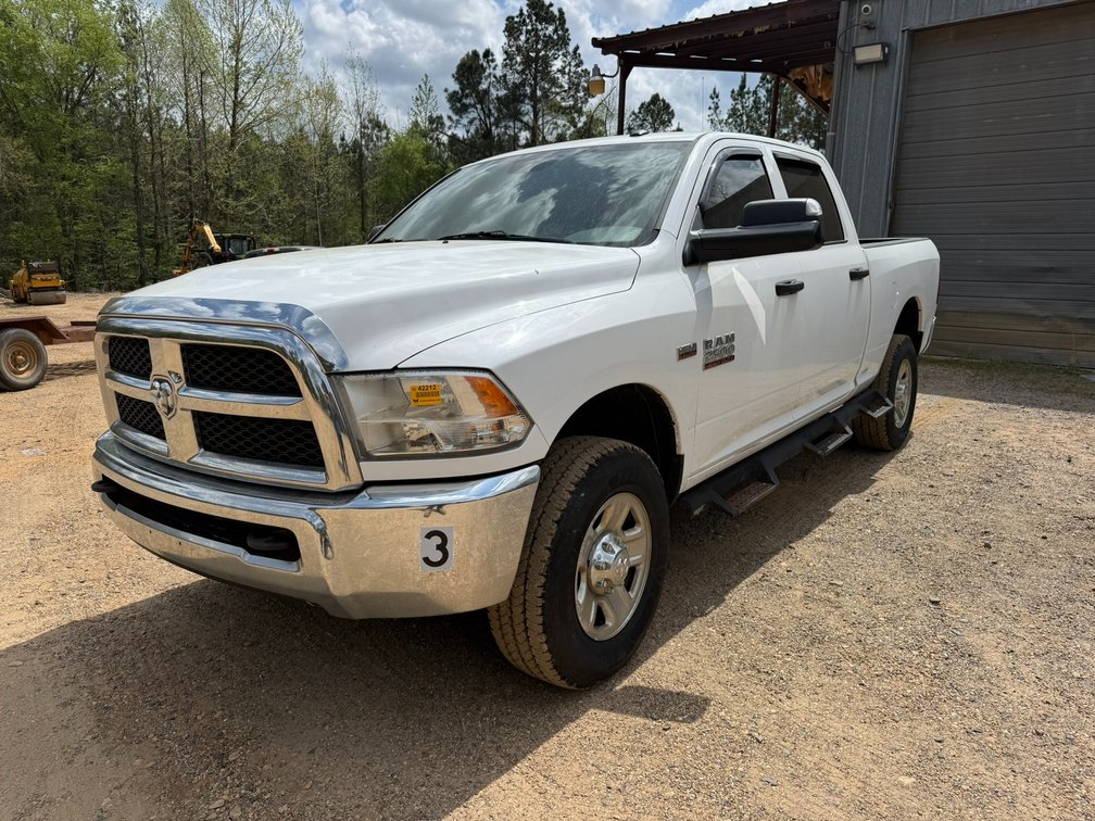 2016 Dodge Ram 2500 4x4 Pickup VIN: 3C6UR5CJ5GG361570