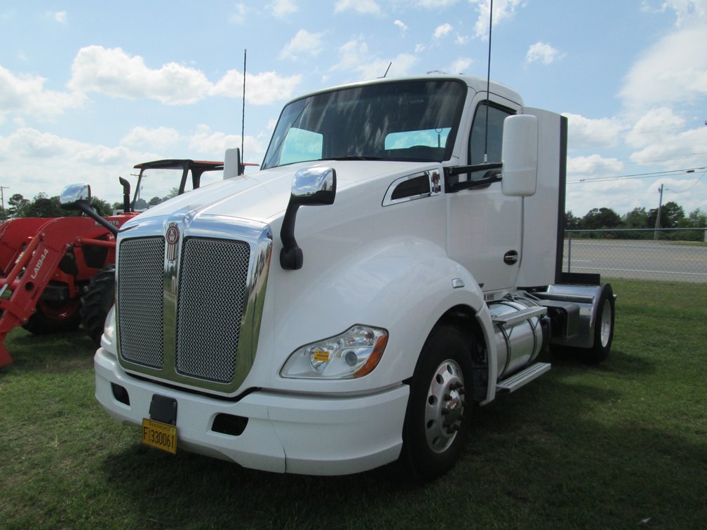 2020 Kenworth T680  S/A Daycab Truck Tractor 1XKYAP8X6LJ415904  INV# 46154