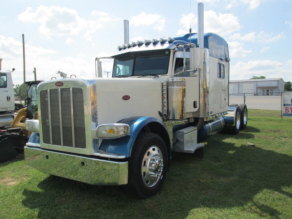 2008 Peterbilt  389  T/A Sleeper Truck Tractor 1XPXD49X08D756859  INV# 46157