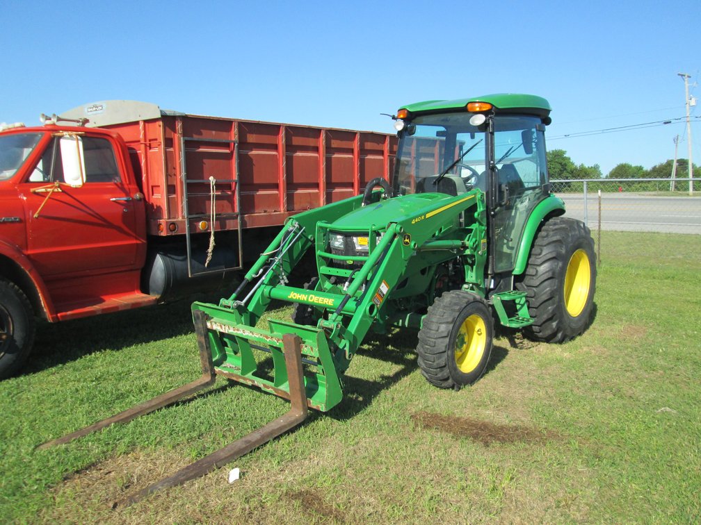 2022 John Deere 4066R MFWD Tractor 1LV4066RPNN415024  INV# 46209
