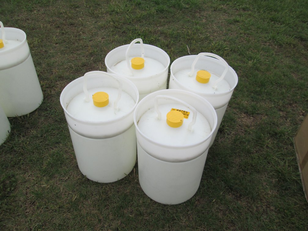 Lot of (4) 5gal Water Cans INV# 44783