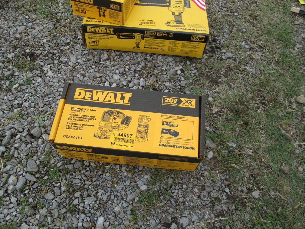 Unused Dewalt 2-Tool Combo Kit INV# 44907