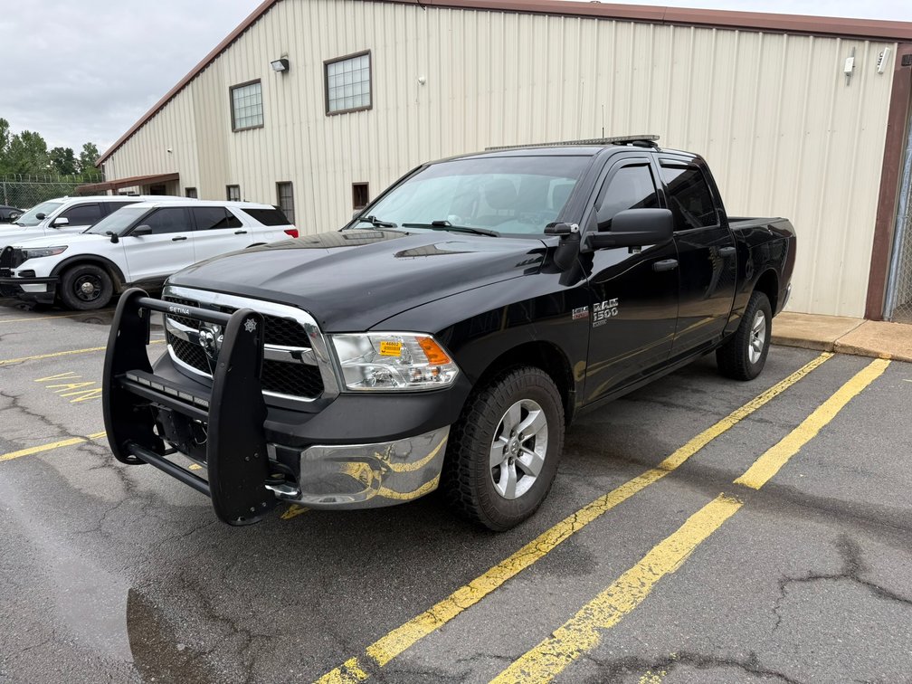 2019 Ram 1500 4x4 Pickup VIN: 1C6RR7XT8KS741193
