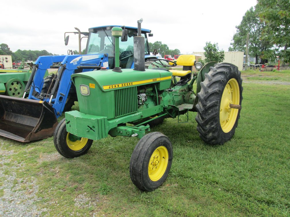 1967 John Deere 1020 Tractor T4H3C049701T  INV# 46676