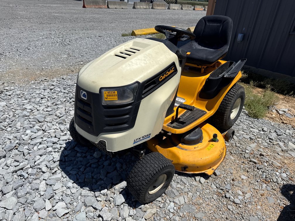 Cub Cadet  LTX1045 Ride-On Lawn Mower  1D034H60425 INV# 45336
