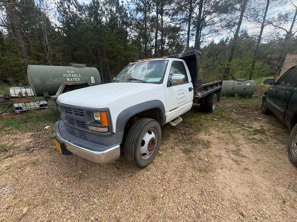 INOP 1996 Chevrolet  GMT-400 Dump Truck VIN: 1GBKC34F2TJ109370