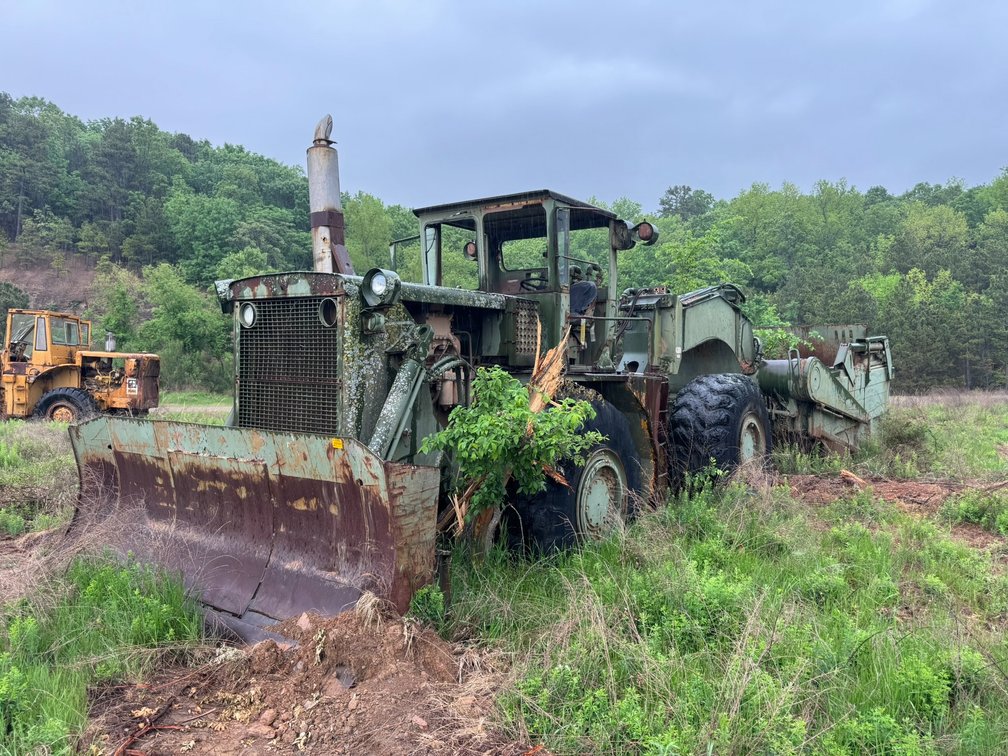 INOP Clark Michigan 290 Scraper Tractor Dozer
