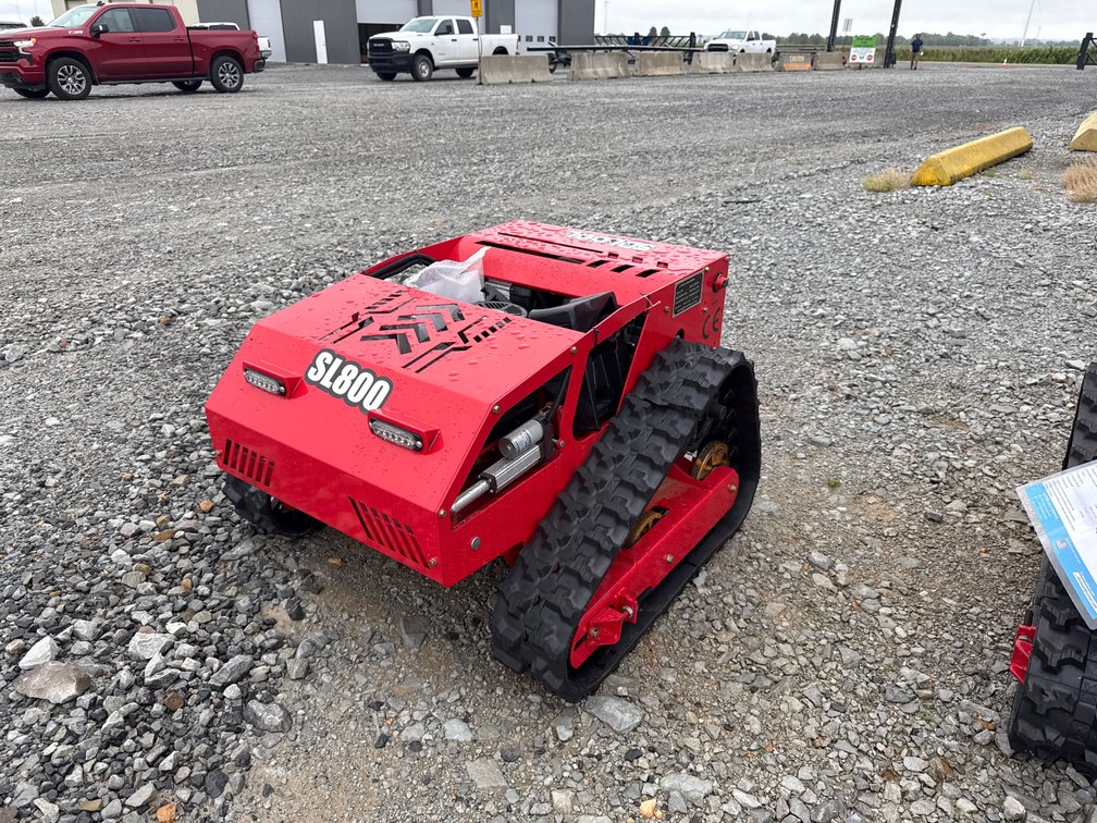 Unused SDLOOL SL800  Crawler Lawn Mower INV# 48502