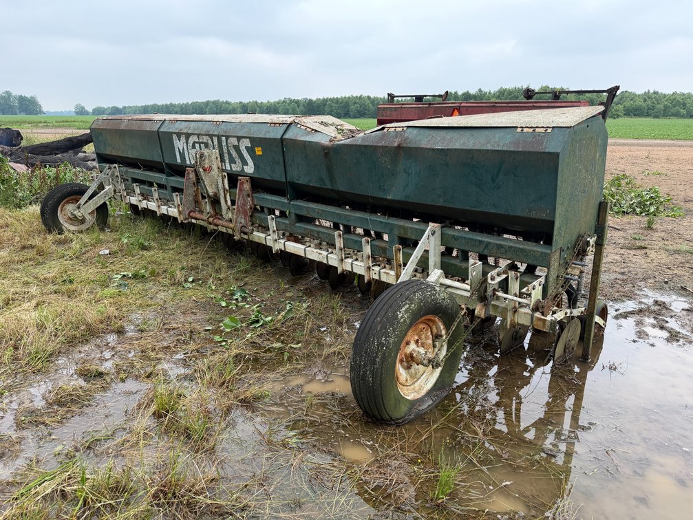 **Marliss Industries  20'  Grain Drill INV# 48771