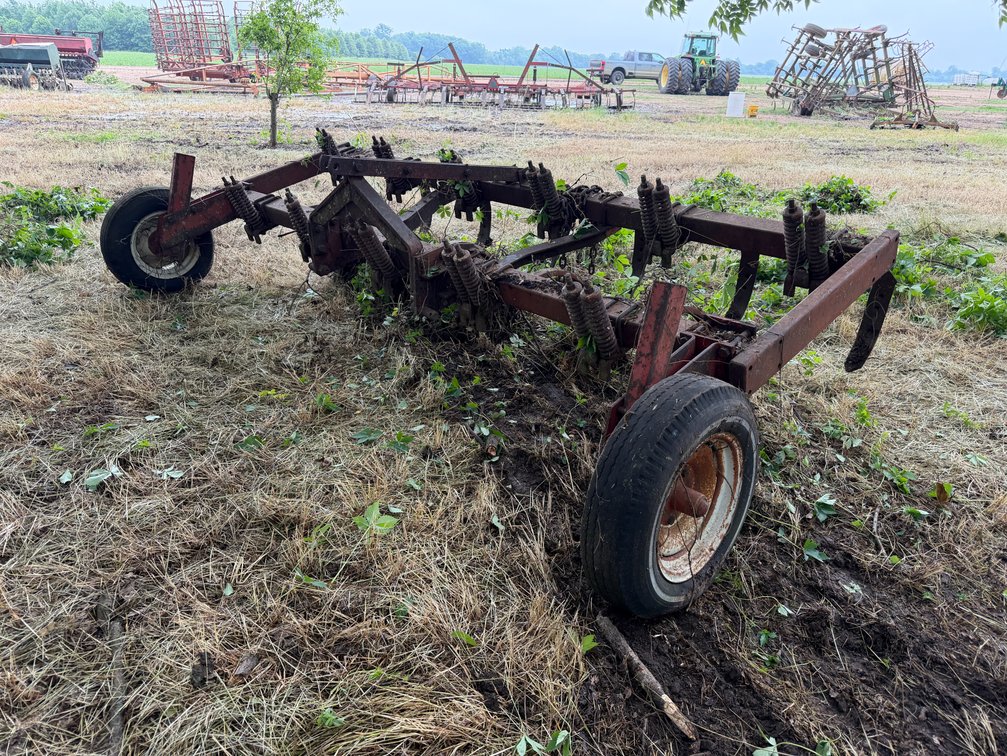 ** McCormick International 55 12' Chisel Plow INV# 48784