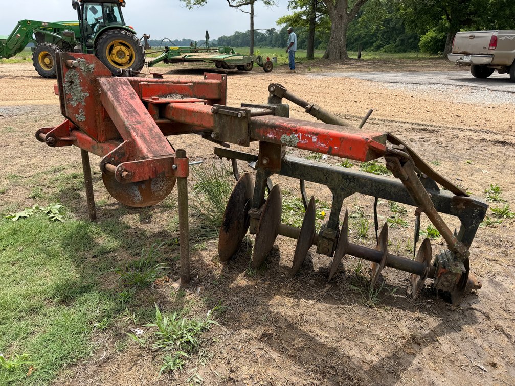 ** United Farm Tools Levee Plow INV# 48758
