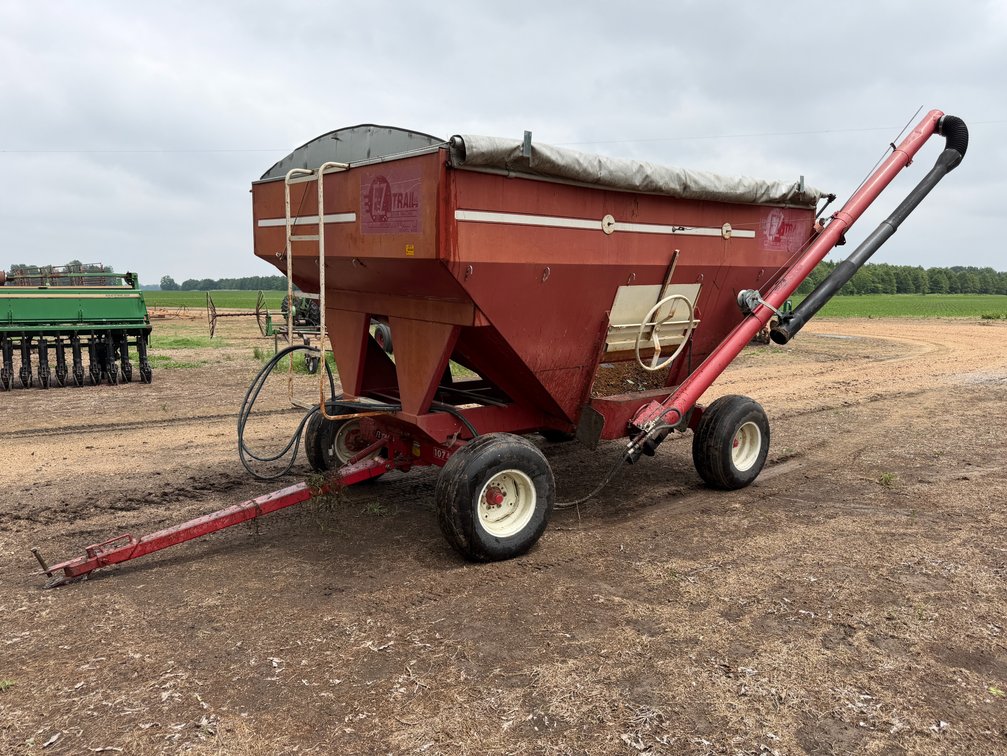 ** EZ Trail 1074 Gravity Wagon INV# 48761