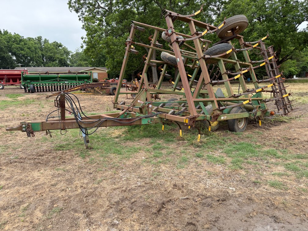 ** John Deere Cultivator INV# 48765
