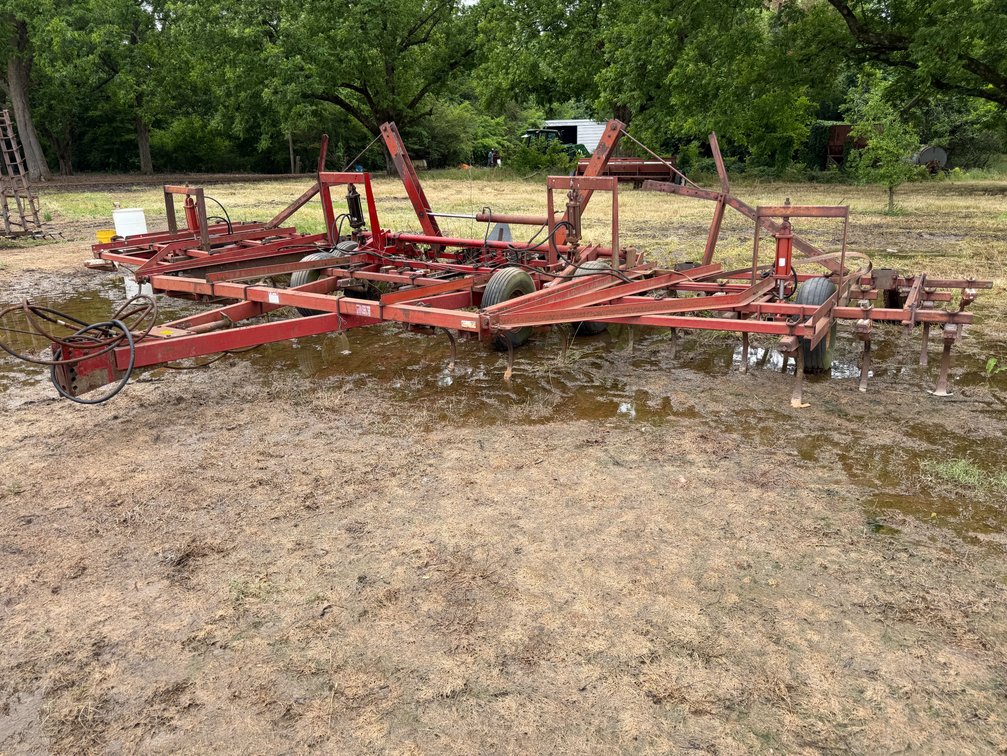 ** International 4500 30' Field Cultivator INV# 48767