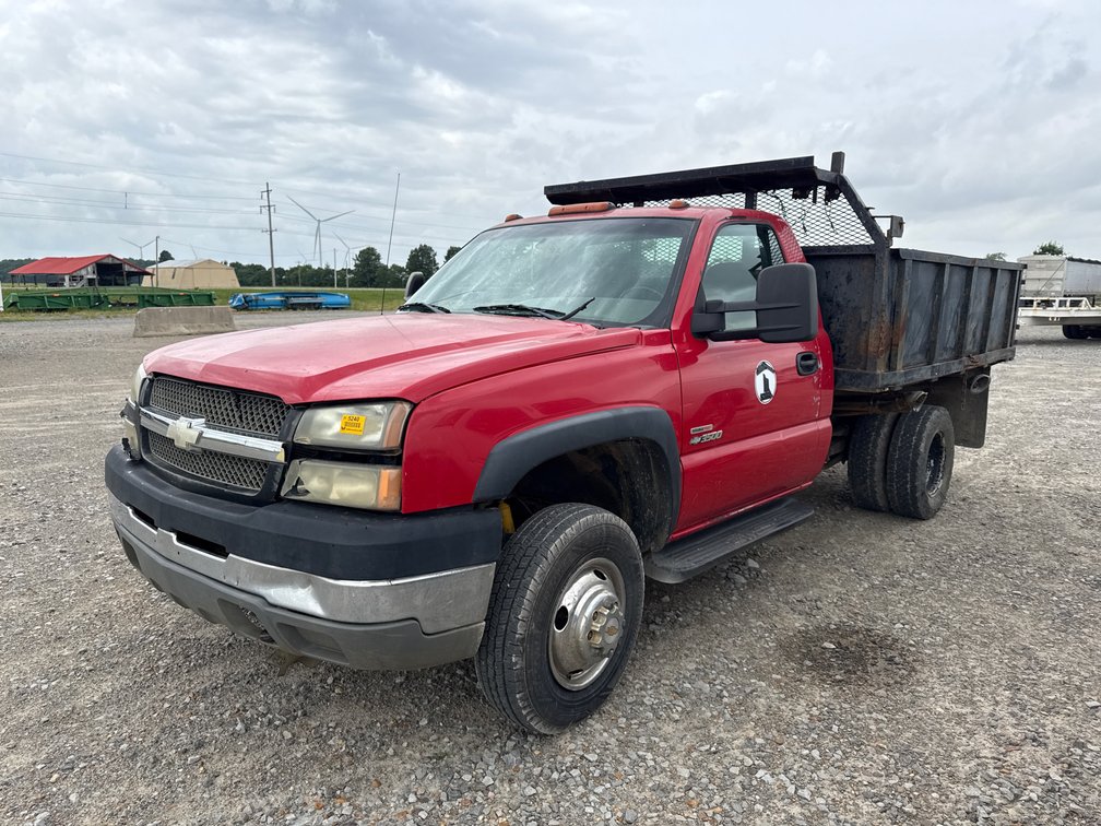 2004 Chevrolet Silverado 3500 4x4 Pickup w/Dump Bed 1GBJK342X4E278221