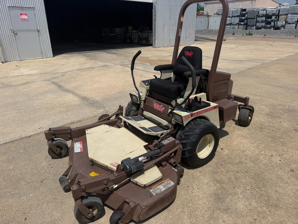 Grasshopper 722D2 61" Zero Turn Mower