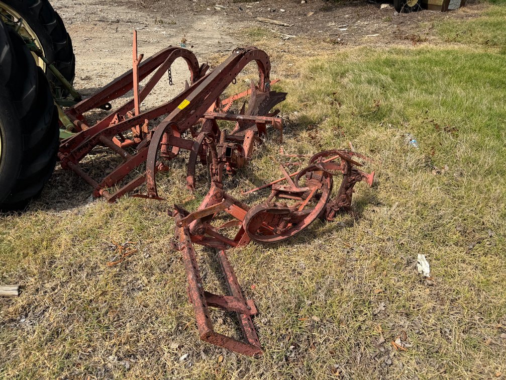 Lot of Allis Chalmers Implements