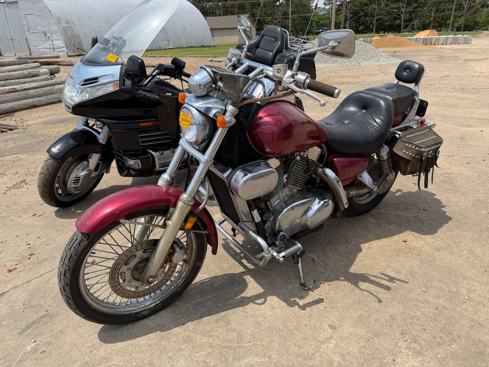 INOP 1997 Kawasaki Vulcan 1500 Motorcycle VIN: JKBVNAC10VA067920