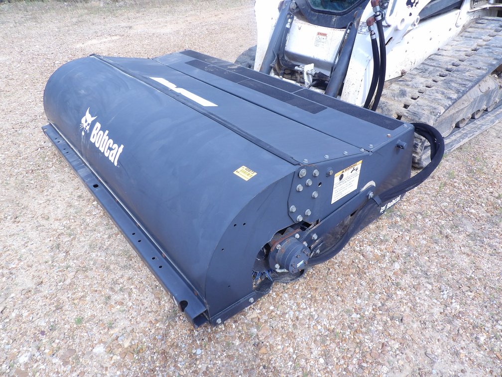 **2016 Bobcat 84" Skid Steer Sweeper  A00A02963 INV# 40873