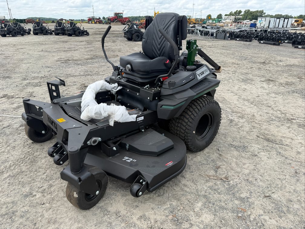 Unused Yakta YXR910 72" Zero Turn Mower INV# 49369
