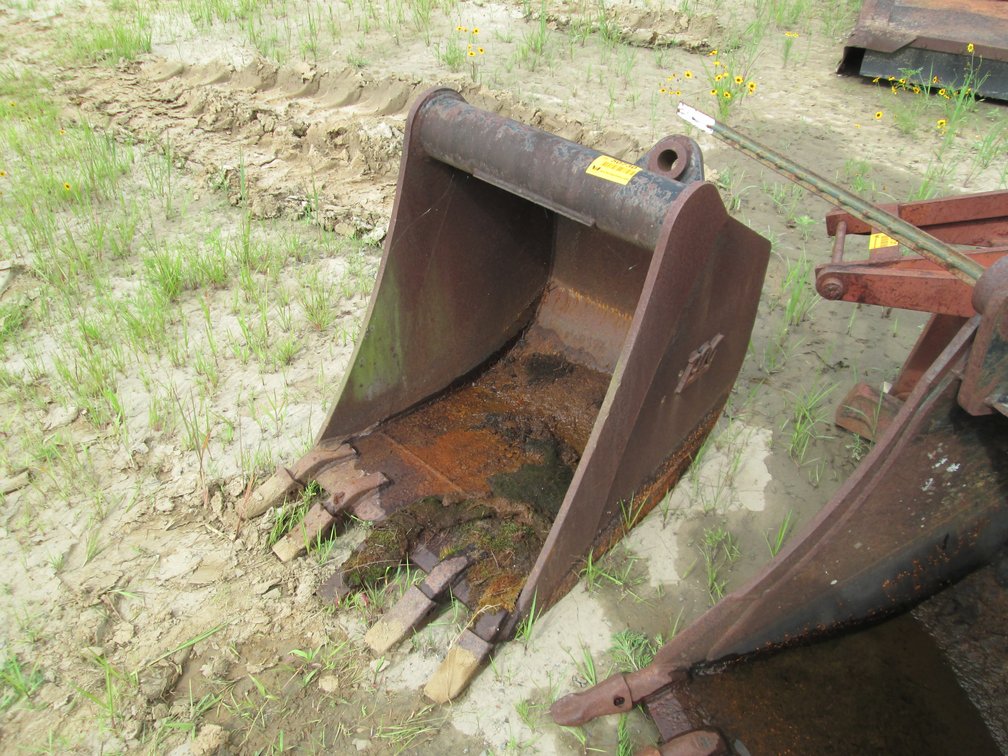 22" Excavator Bucket INV#50730