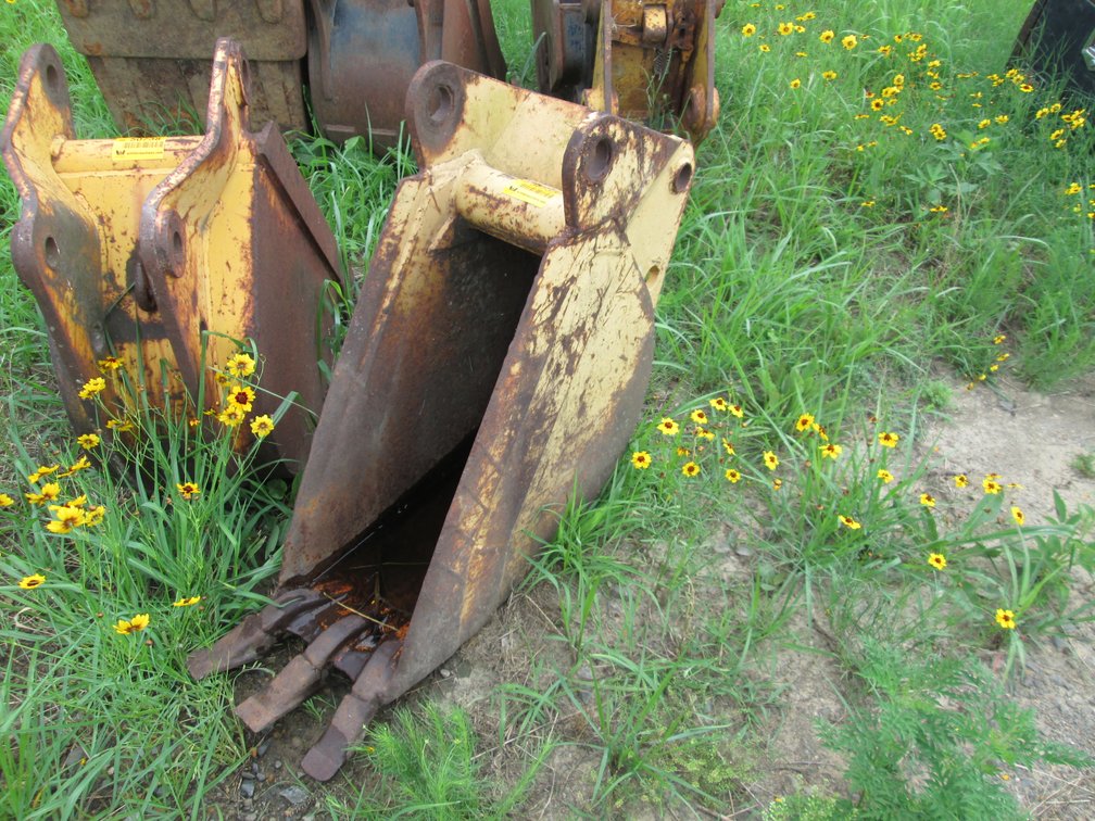11" Excavator Bucket INV#50737