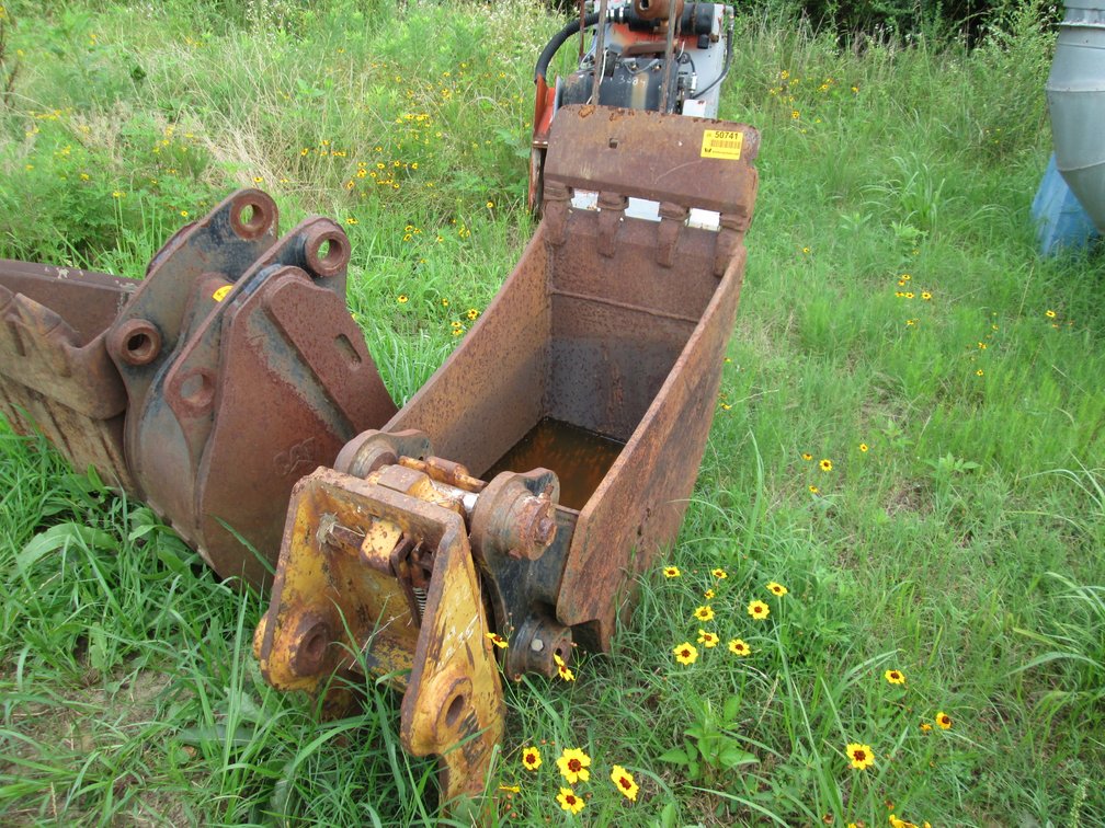 16" Excavator Bucket w/Quick Connect INV#50741