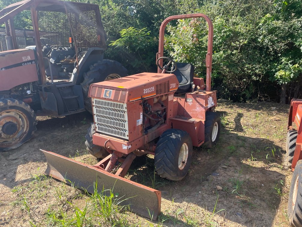 *INOP Ditch Witch 3700DD 4x4 Ride-on Trencher 3S0235 INV#45786
