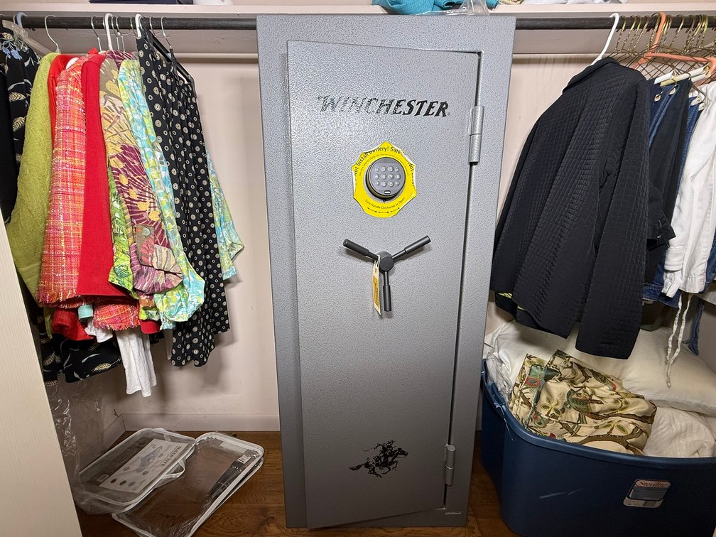 Winchester Gun Safe WIN-15-064644 INV#50596