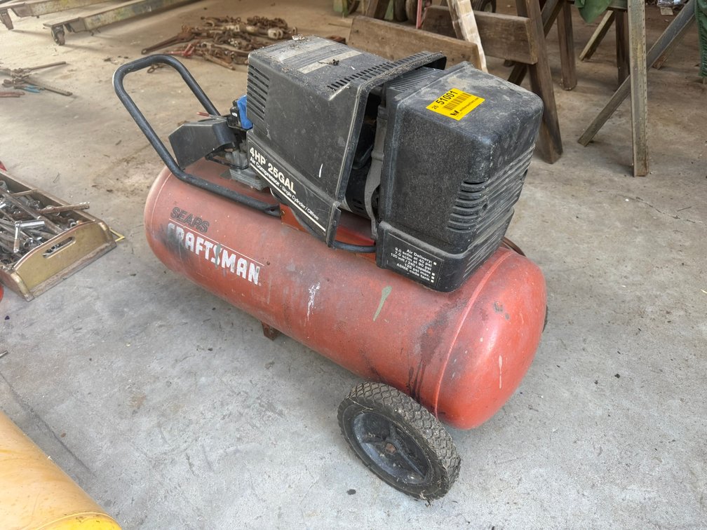 Craftsman 4hp Mobile Air Compressor 25F93 INV#51001