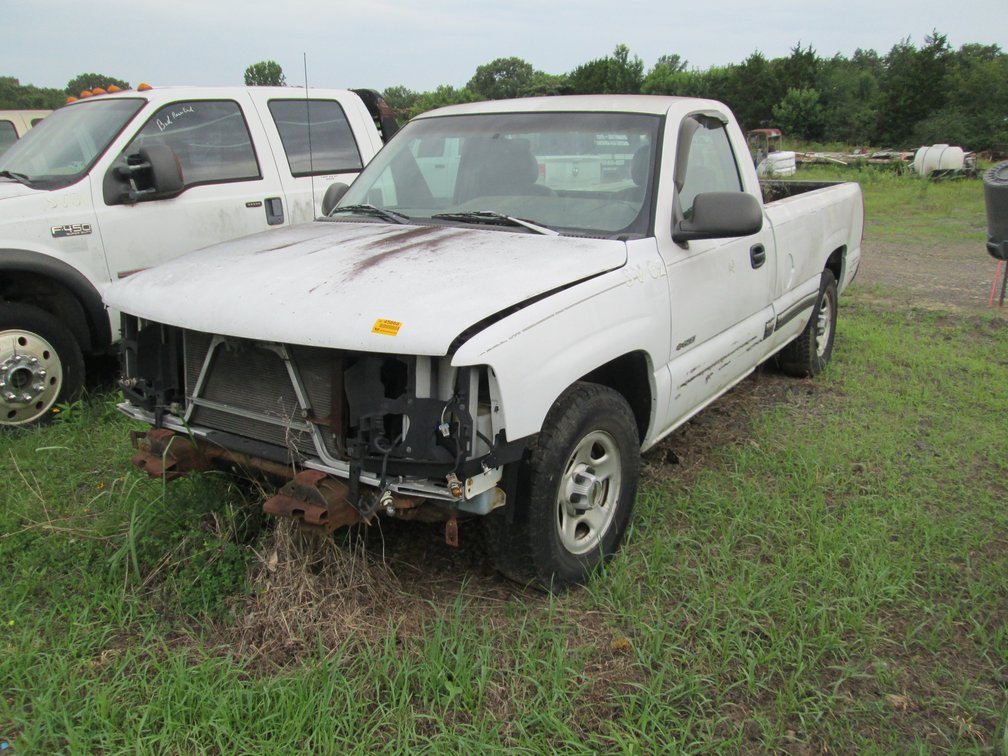 *INOP 2000 Chevrolet Silverado 1500 Single Cab Pickup 1GCEC14T6YE238442 INV#45868
