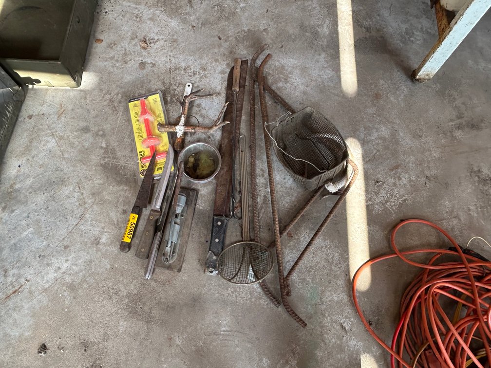 Lot of Knives,  Deer Hangers & Misc. INV#50987