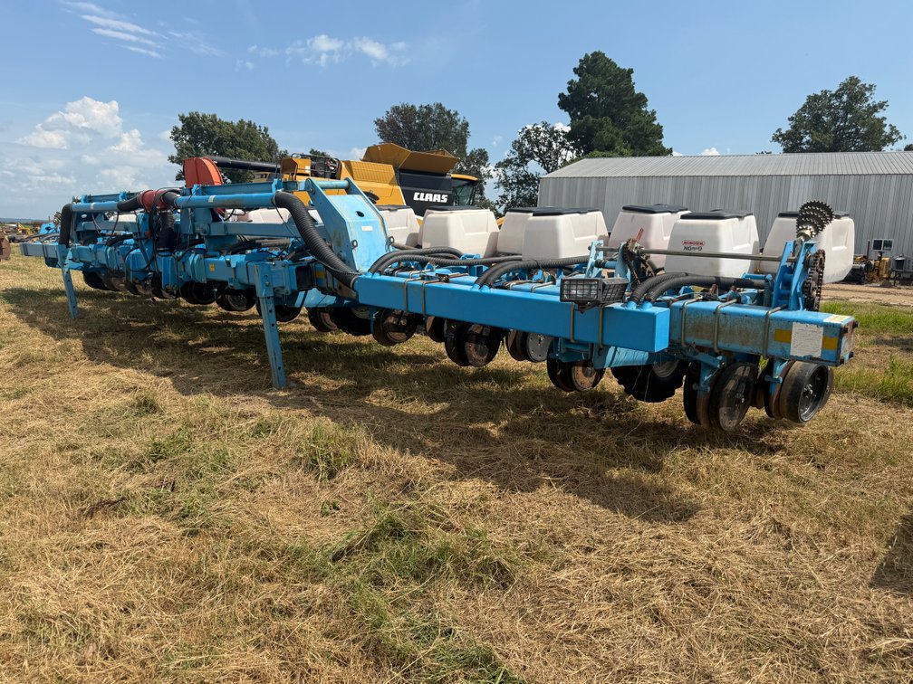 Monosem 12 Twin Row 38" Center Planter 05A116 INV#51909