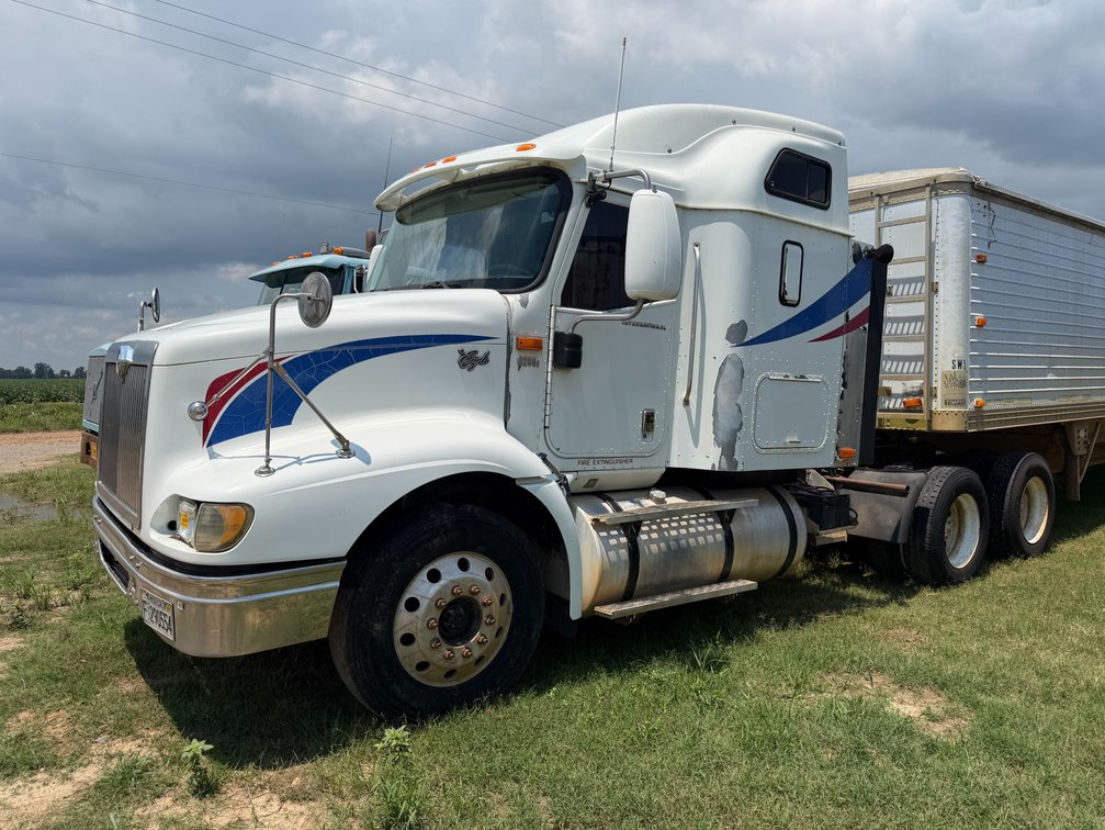 2002 International 9200i Sleeper T/A 2HSCEAPR52C043034 INV#51886