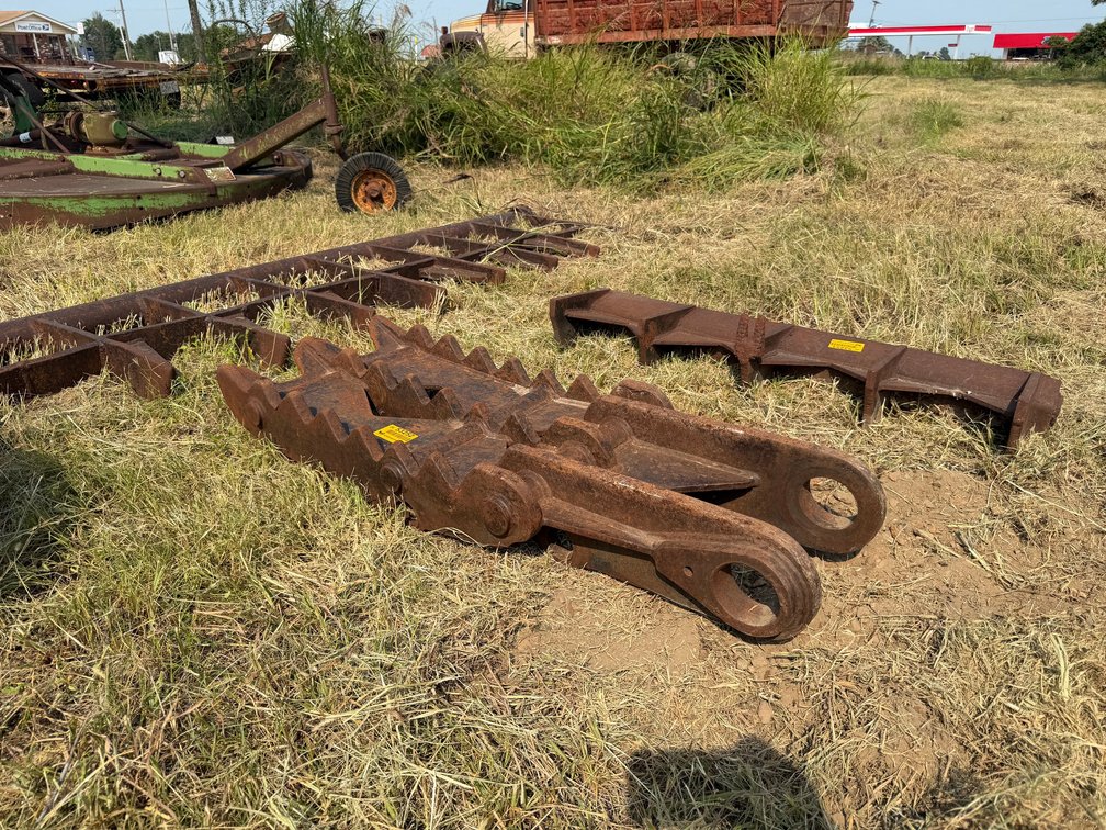 **18" Excavator Thumb INV#53252