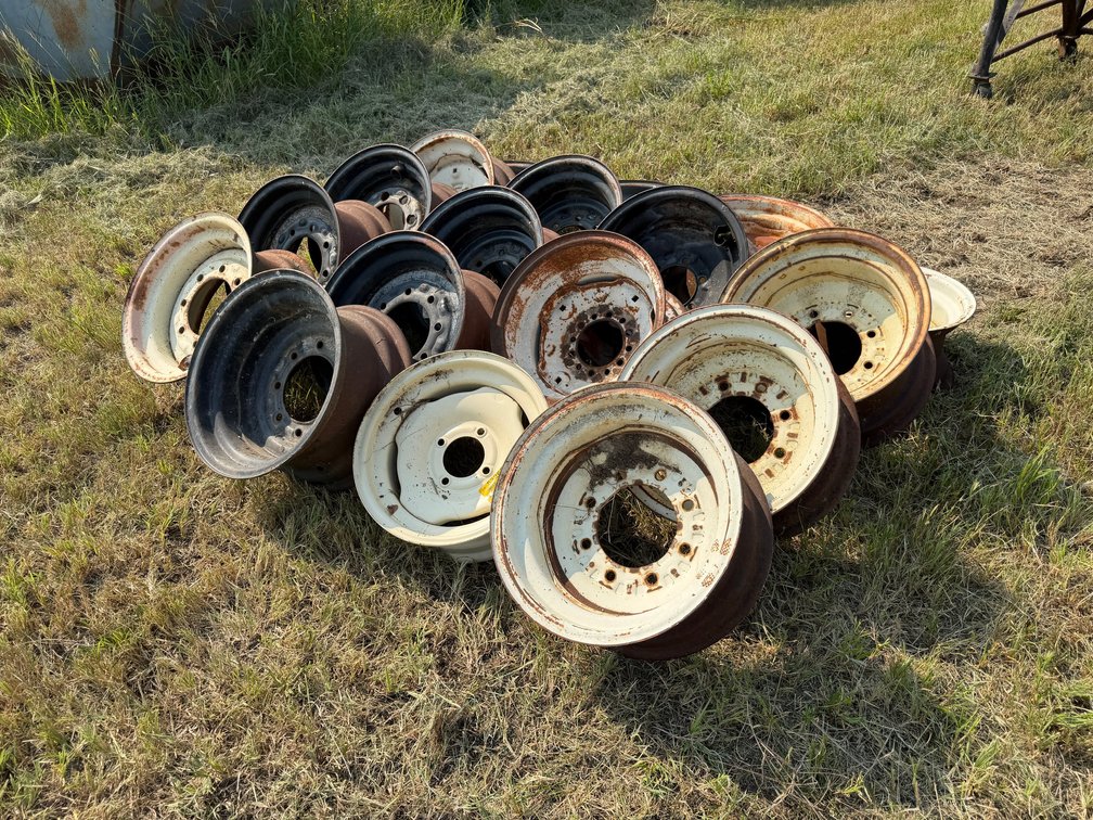 **Lot of (18) Various Sized Rims INV#53265