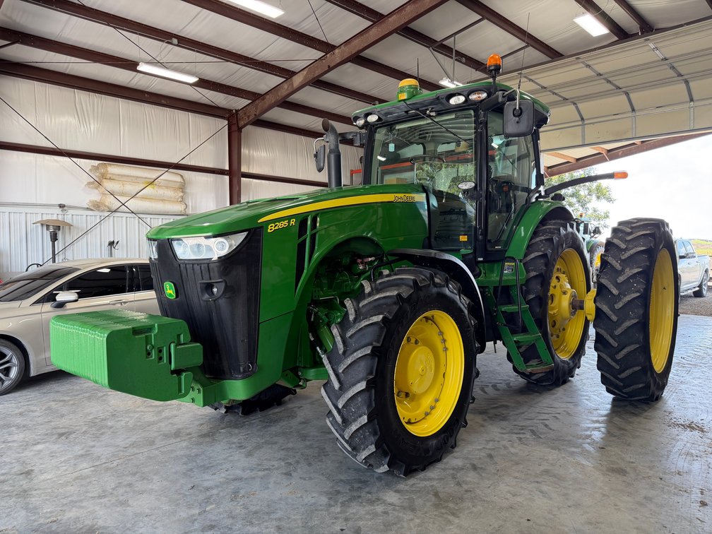 2011 John Deere 8285R MFWD Tractor 1RW8285RTBD046140 INV#53631