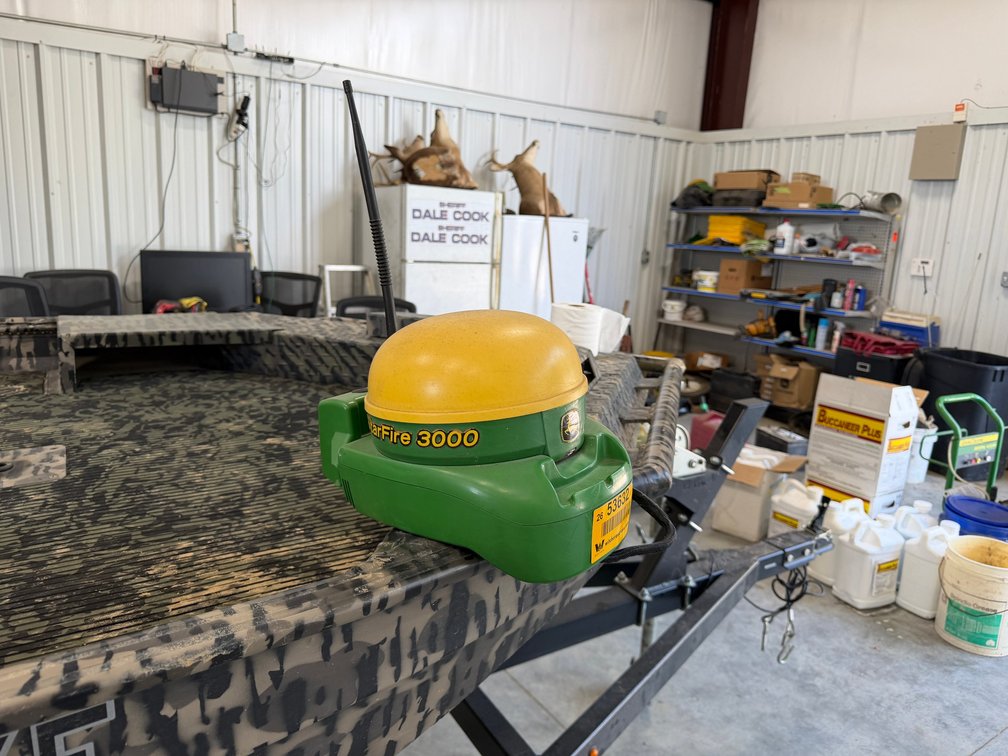 John Deere StarFire 3000 Guidance Receiver with w/RTK 900 Radio PCGT3TA310604 INV#53632