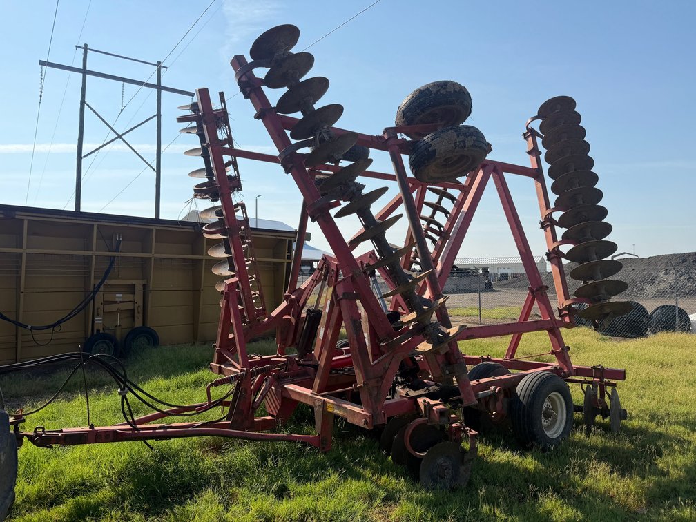 Massey Ferguson 820 32' Disk 905529 INV#54411
