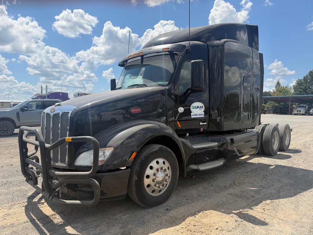 2016 Peterbilt 579 Sleeper T/A Truck Tractor 1XPBDP9X3GD309047 INV#54426