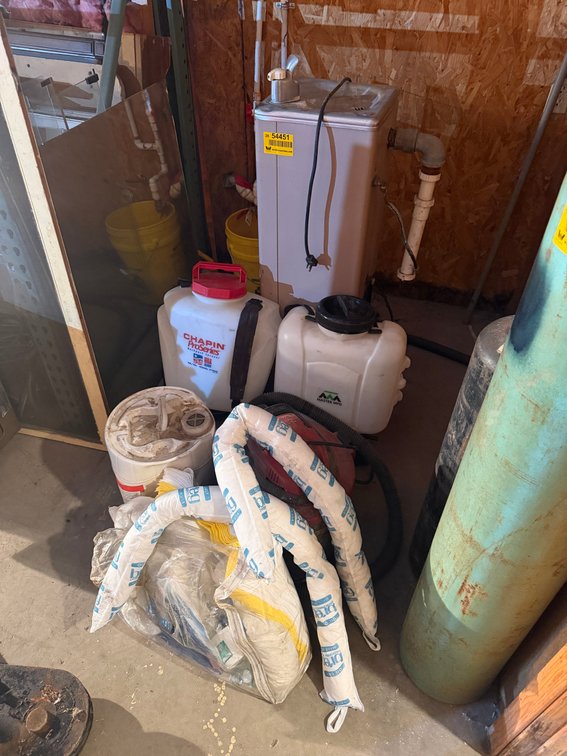 Drinking Fountain, Backpack Spray Tanks, Shop Vac INV#54451