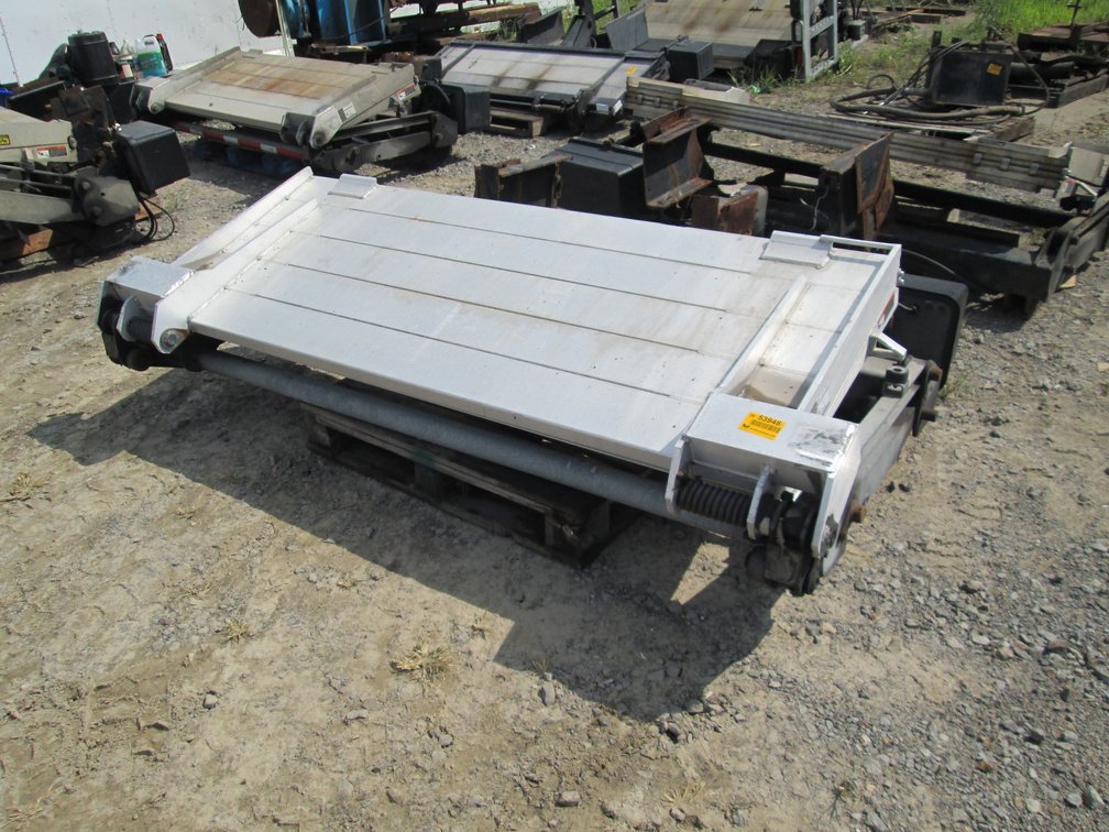 Maxon 79" Lift Gate INV#53948