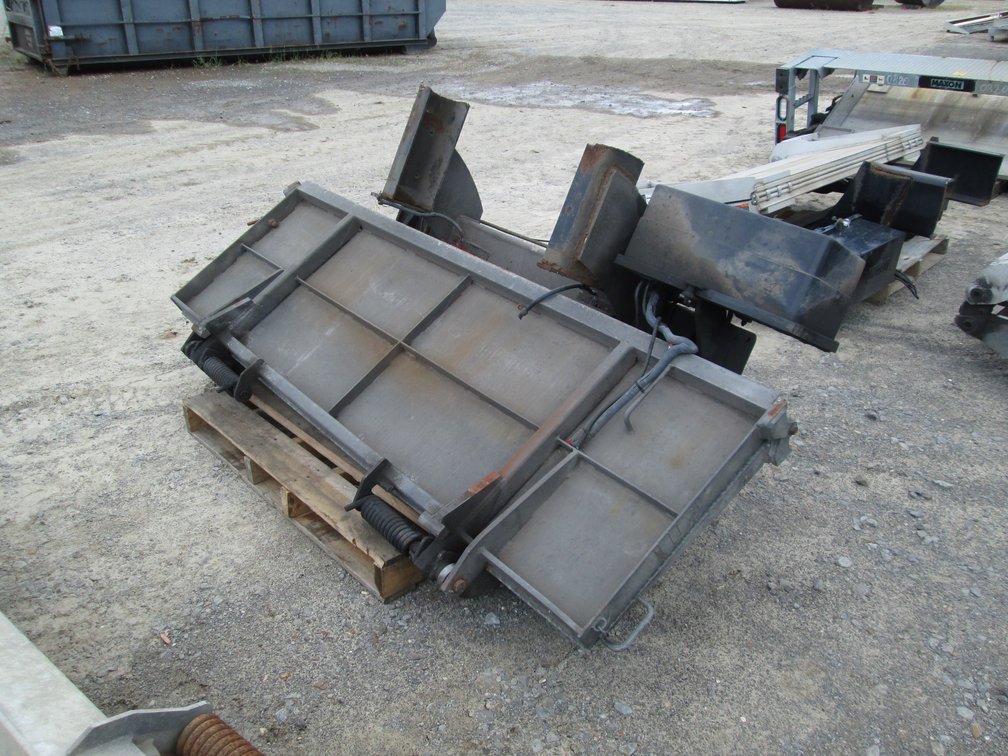 Maxon 7' Lift Gate INV#53943