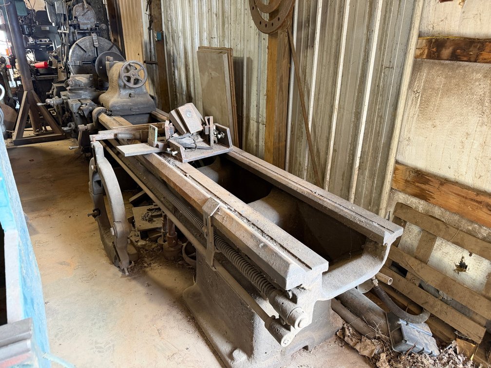 Sidney 25" Lathe INV#54273 Map Location: Shop 2