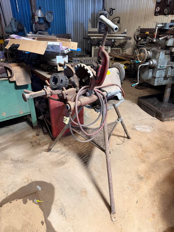Rigid 300 Pipe Threading Machine INV#54308 Map Location: Shop 2