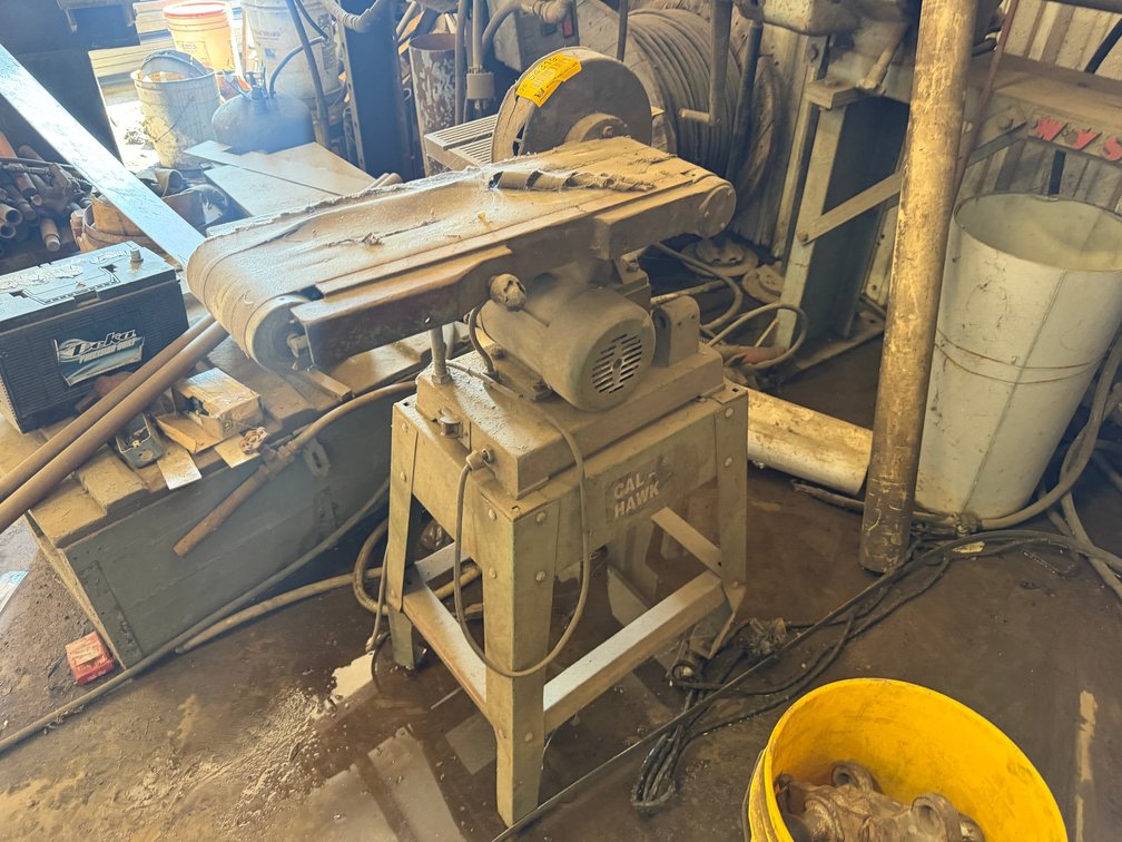Cal-Hawk 6" Combination Belt & Disc Sander INV#54319 Map Location: Shop 3