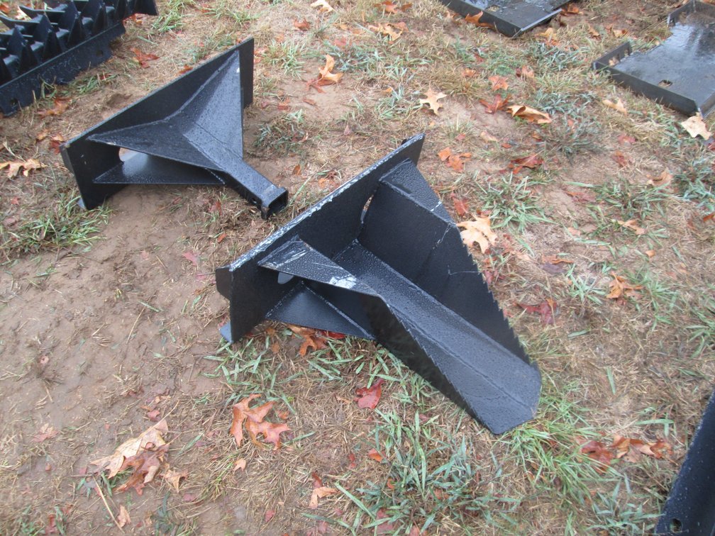 Mini Skid Steer Stump Bucket INV#55528