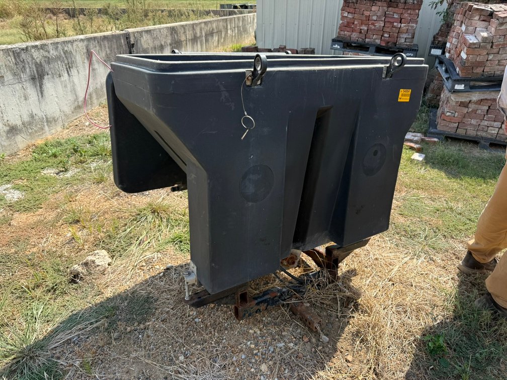 Salt Dogg TGS07 Tailgate Salt Spreader 003707 INV#2654884